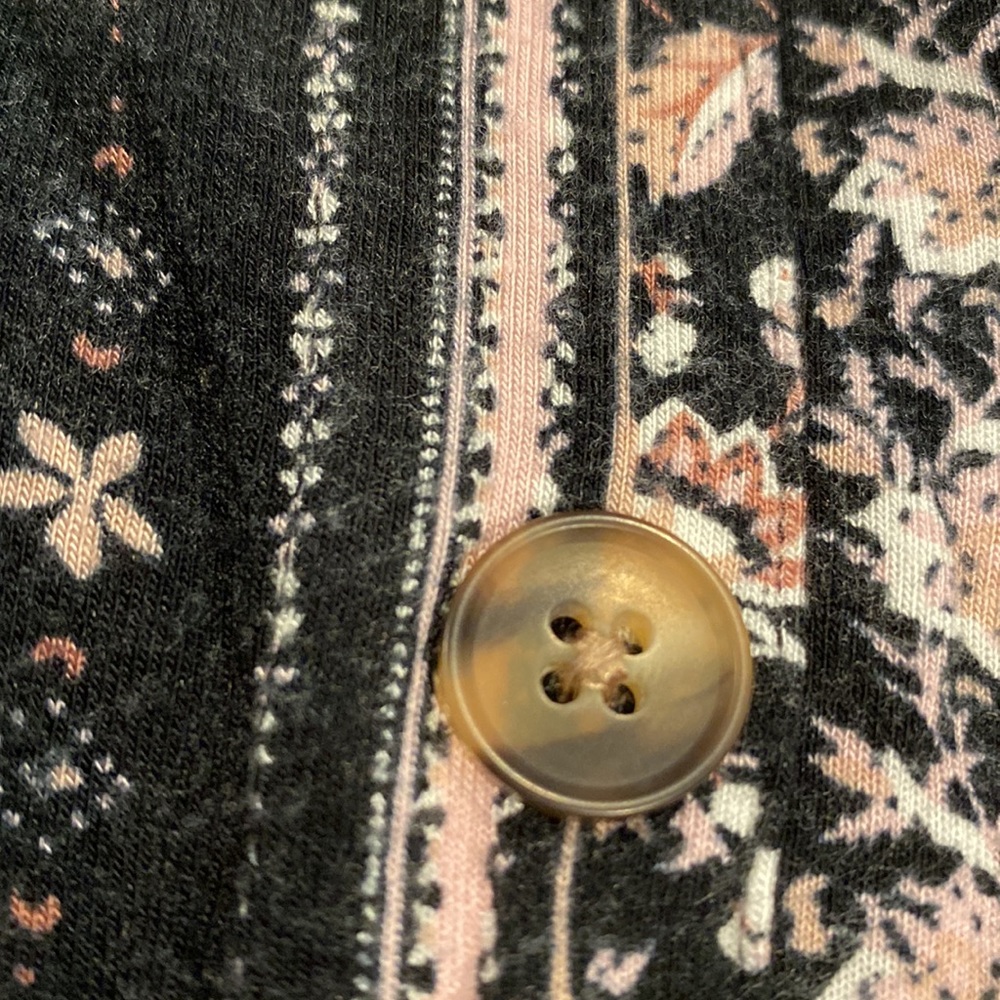 Soft Patterned Top - Picture 2 of 3